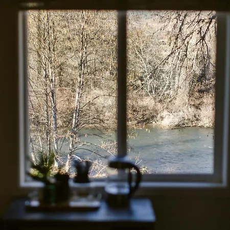 Waterfront River Apartments Rogue River Exterior photo